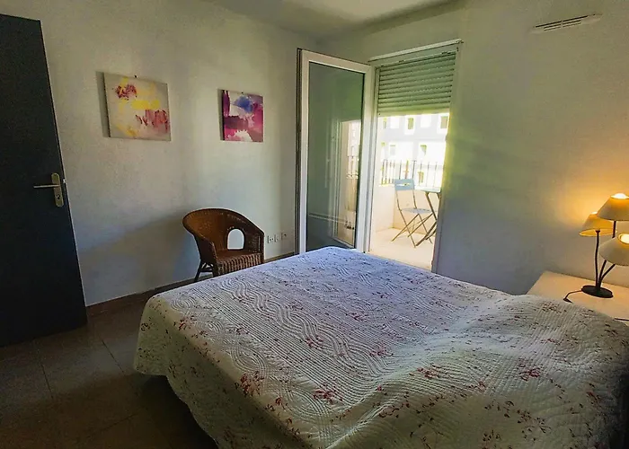 Lägenhet Charmant Appartement 3 Pieces A Sete Avec Terrasse Et Parking Securise - Fr-1-472-153