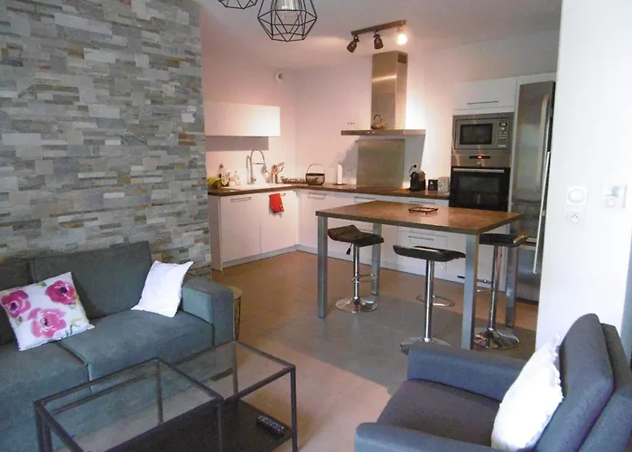 Lägenhet Charmant Appartement 3 Pieces A Sete Avec Terrasse Et Parking Securise - Fr-1-472-153 *